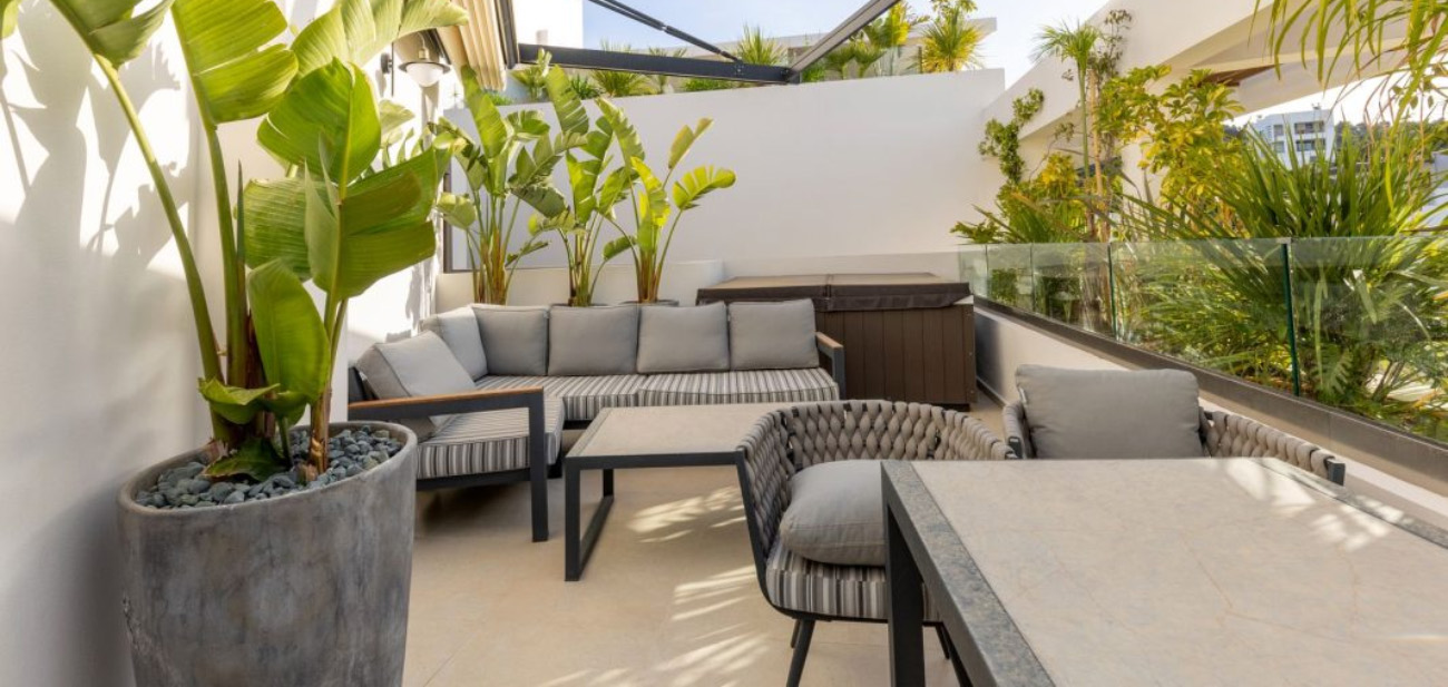 The company provides cleaning services in offices, houses, villas and communities.